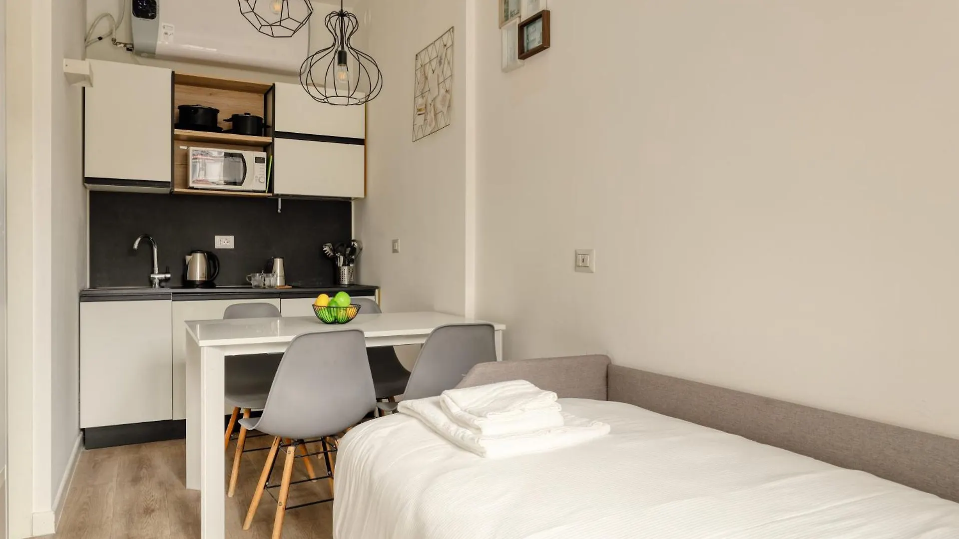 Joivy Cosy Studio With Balcony Near The City Centre Milão