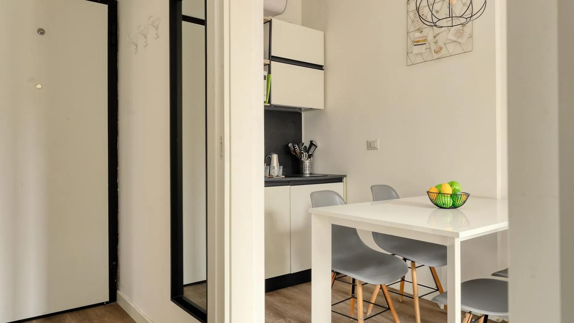 Joivy Cosy Studio With Balcony Near The City Centre Milão Itália